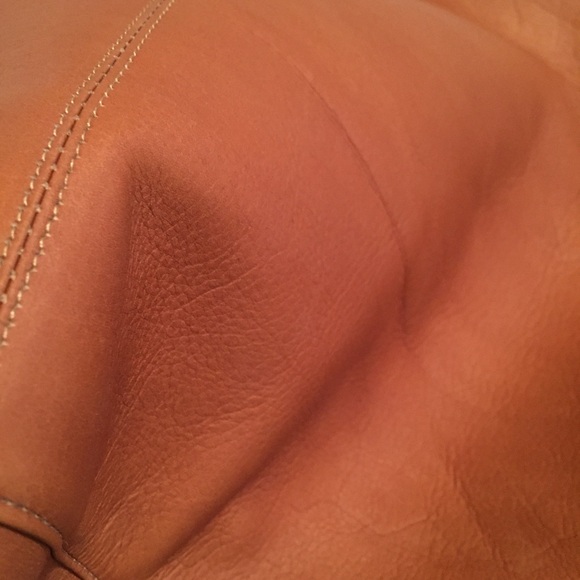 Cape Cod Leather Horse-Bit Shoulder Bag - Picture 4 of 4